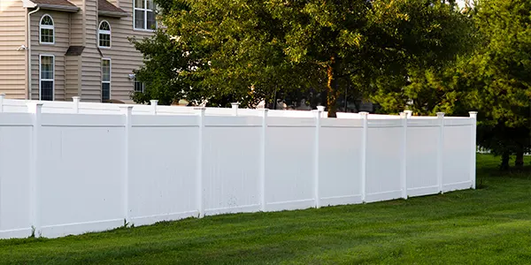 Vinyl privacy fencing