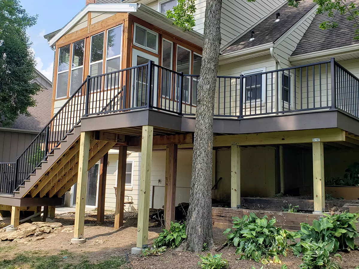 The same deck building in Overland Park after our work was finished
